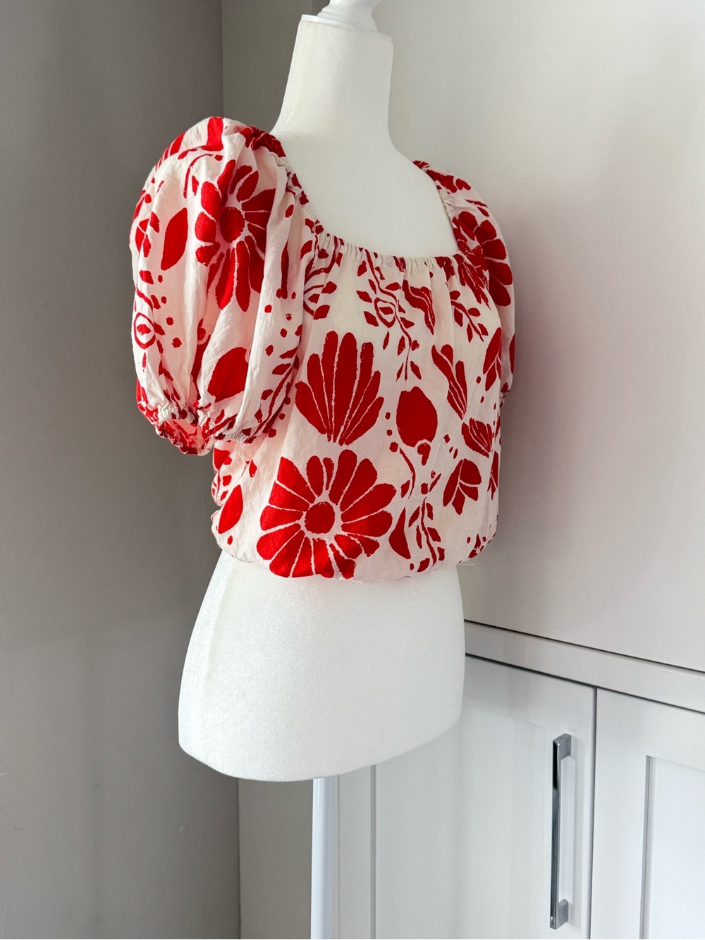 Haute Hippie Red Floral Puff-Sleeve Cropped Top